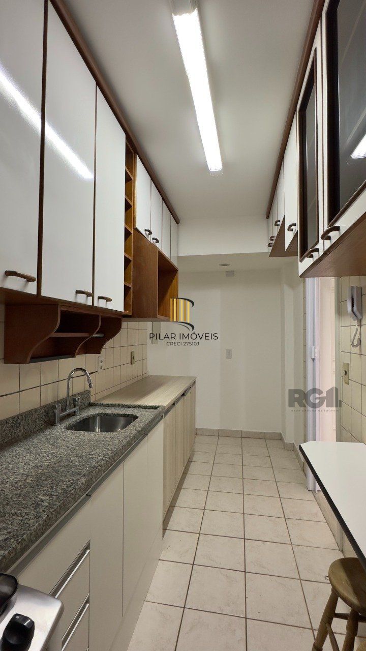 OPORTUNIDADE: APARTAMENTO 3 DORMITÓRIOS COM SUÍTE E VAGA DE GARAGEM NO MENINO DEUS
