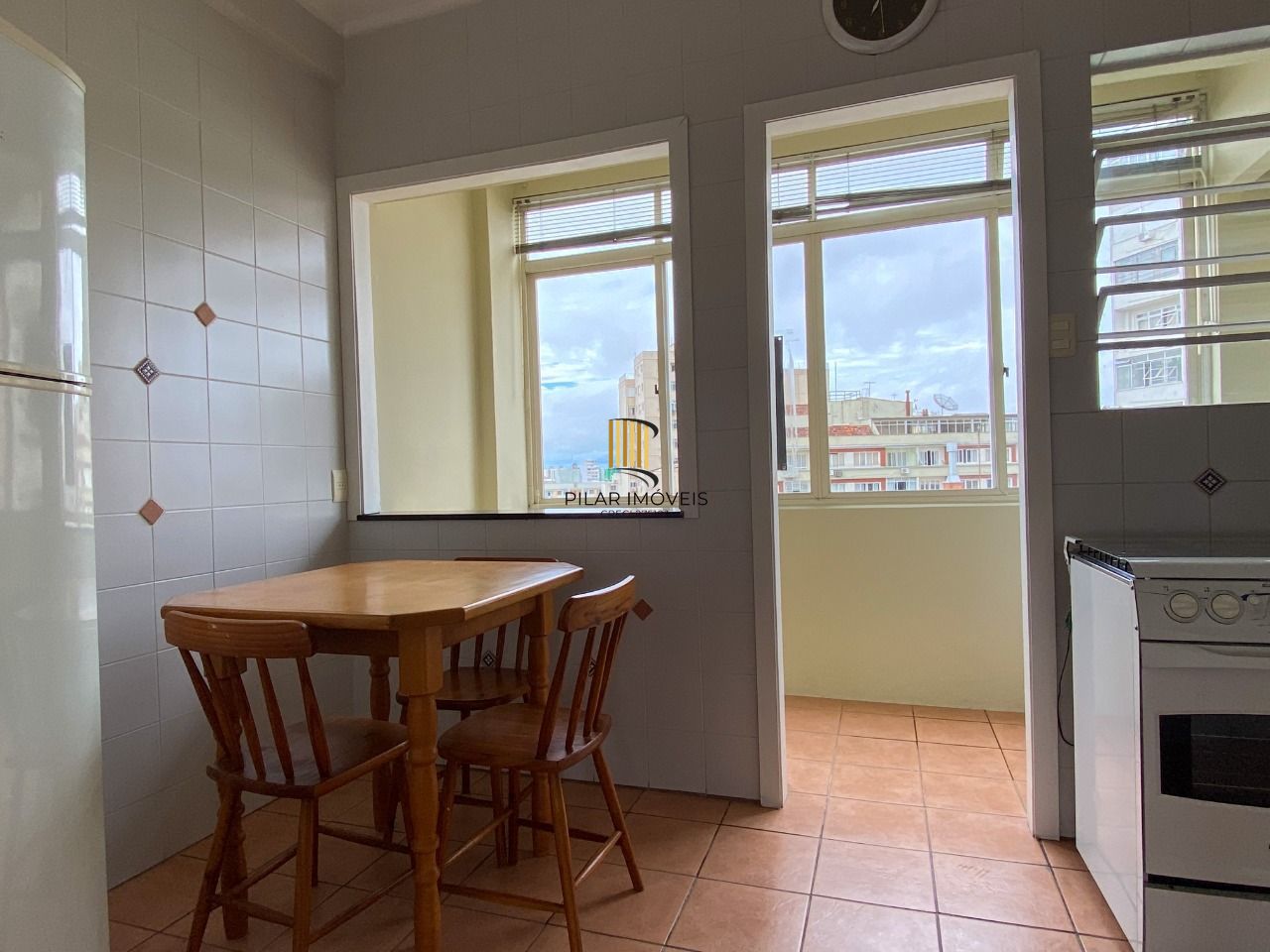 Apartamento 2 dormitórios, com linda vista, em frente ao Hospital de Clínicas