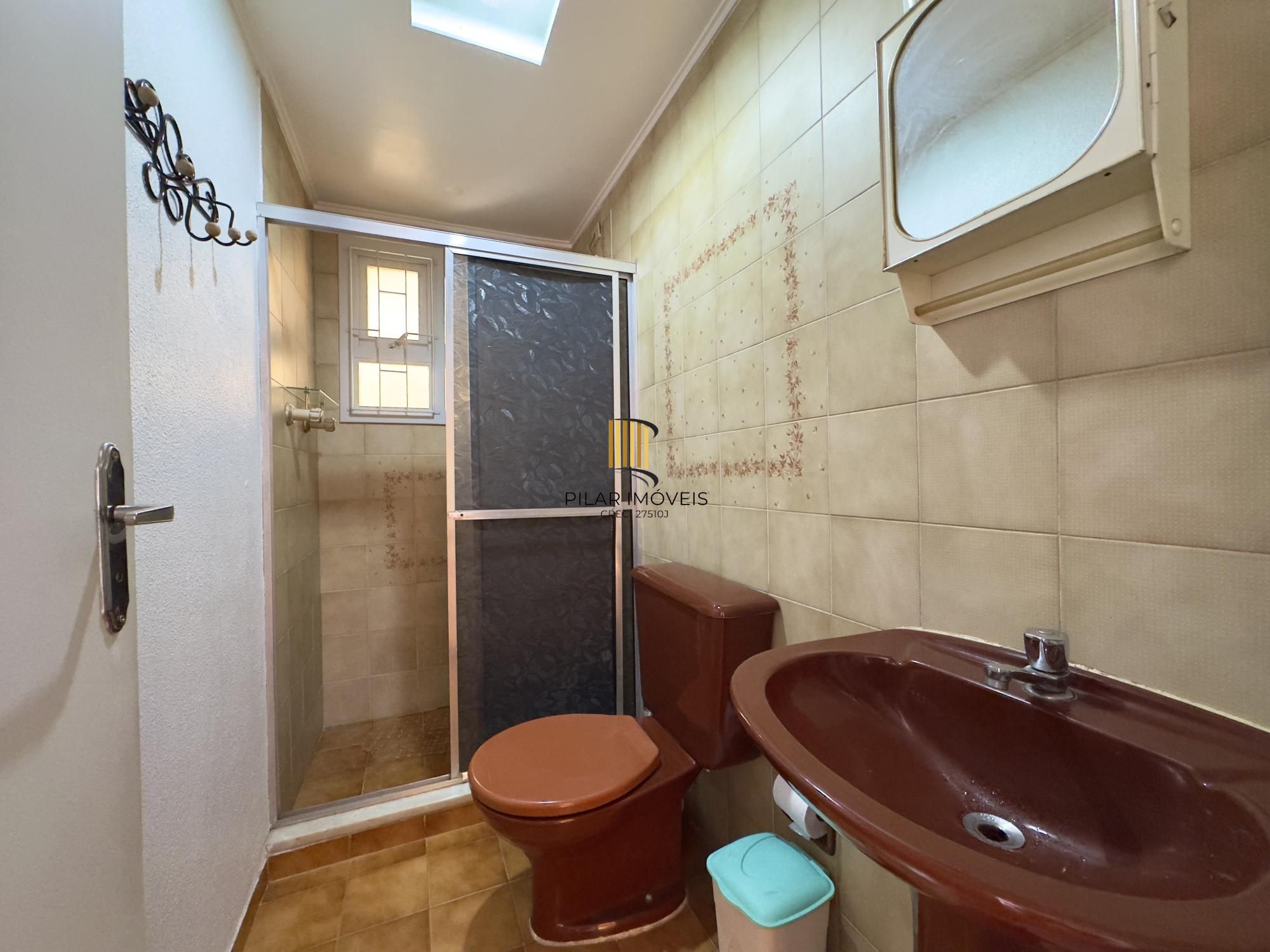 Apartamento 2 dormitório ensolarado e póximo ao Carrefour no bairro Partenon