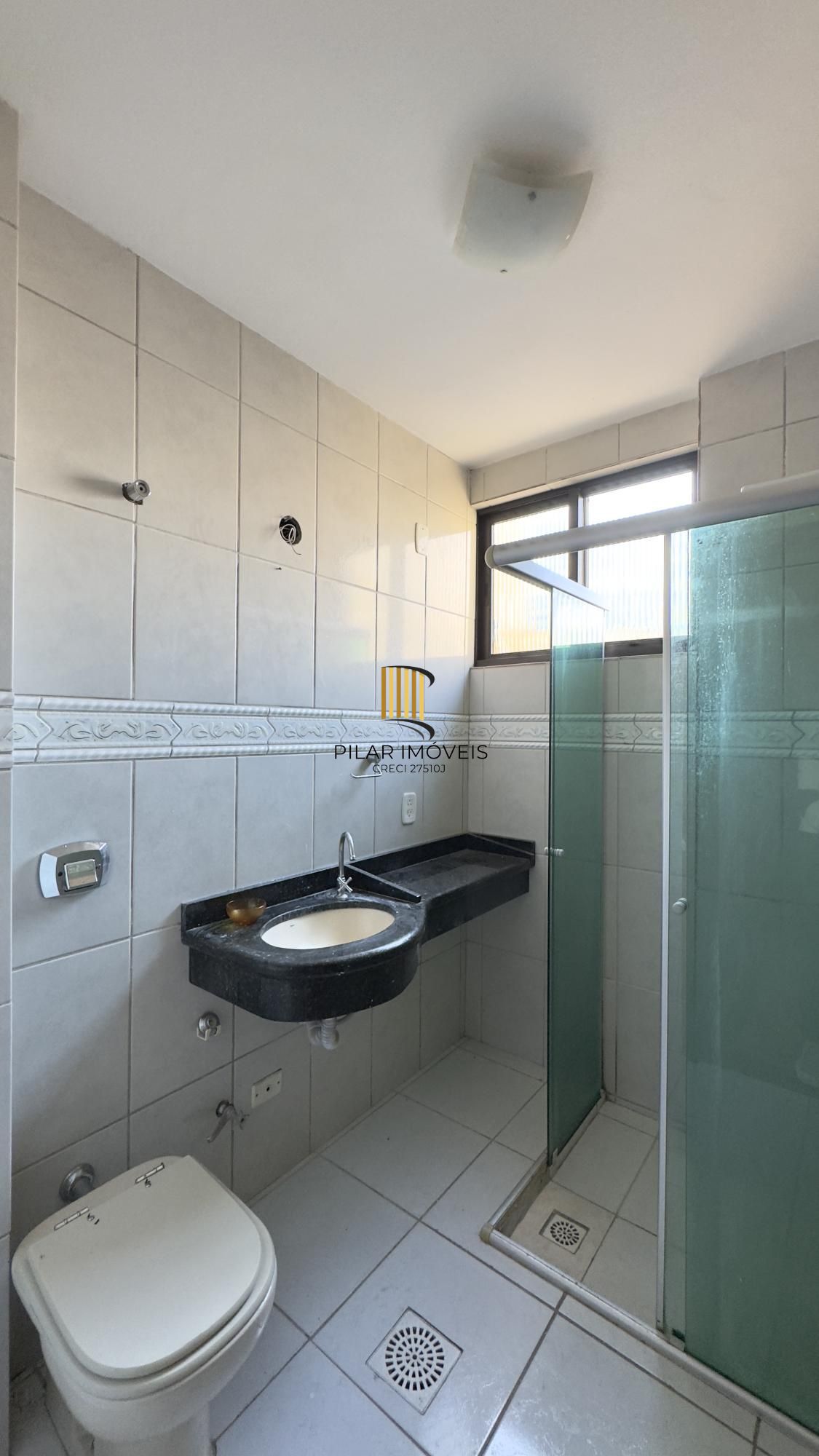 APARTAMENTO 2 DORMITÓRIOS TOTALMENTE REFORMADO NO CENTRO HISTÓRICO