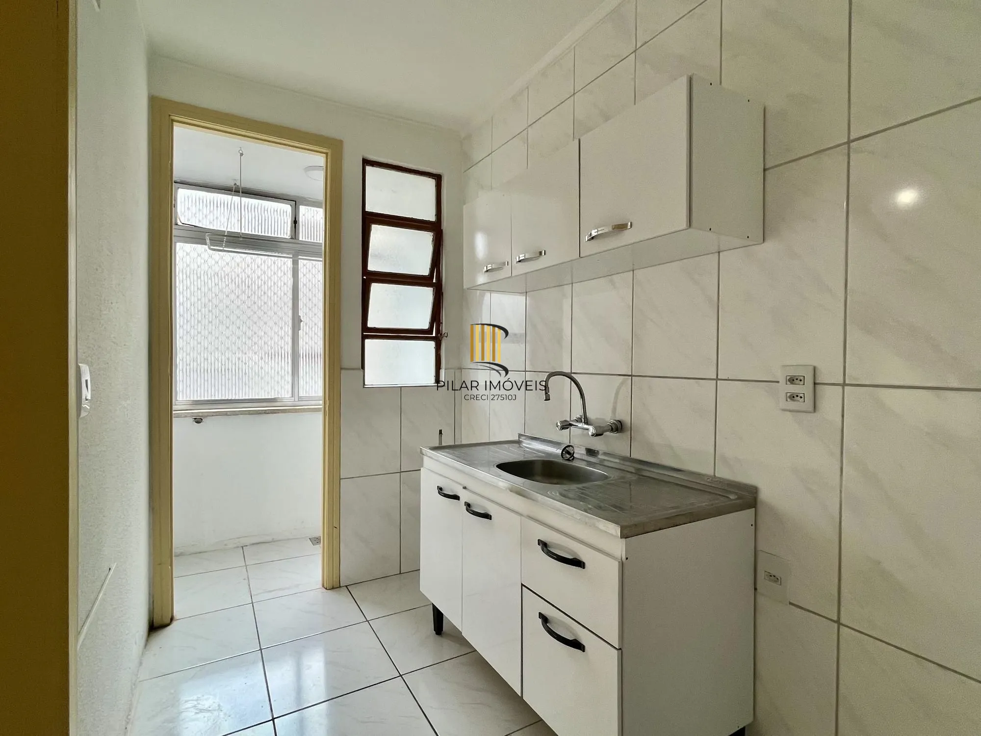 APARTAMENTO 1 DORMITÓRIO COM VAGA DE GARAGEM