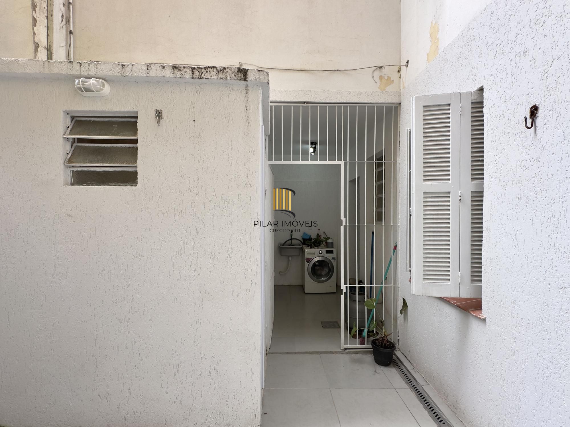 Casa 3 Dormitório(s) Bairro Centro Histórico