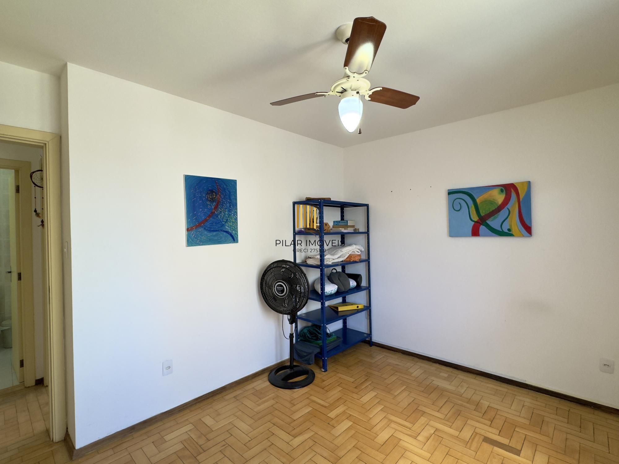 Apartamento amplo de 2 dormitório ao lado do Mãe de Deus e próximo da Orla