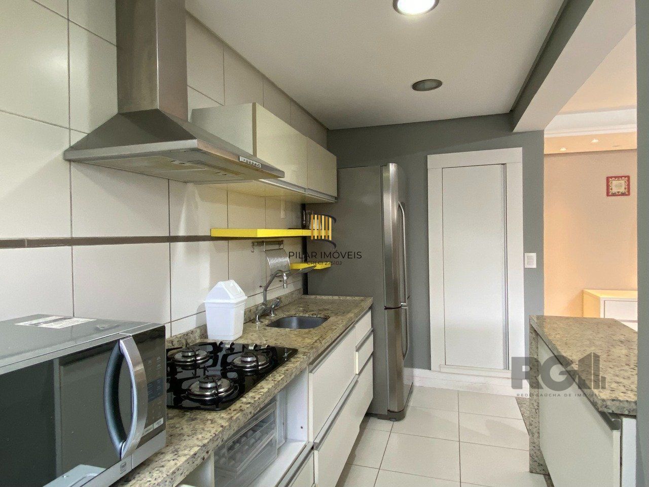 APARTAMENTO MOBILIADO DE 2 DORMITÓRIOS - CENTRO HISTÓRICO