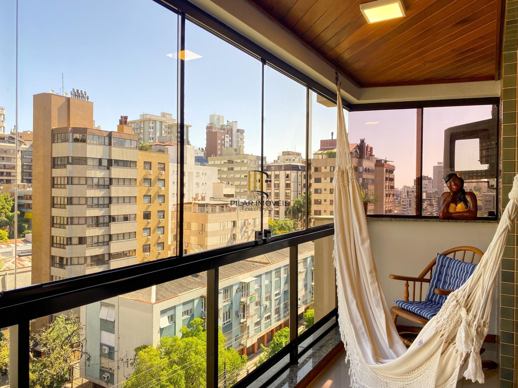 Apartamento 3 dormitório, 2 vagas e depósito a poucos metros do Parcão