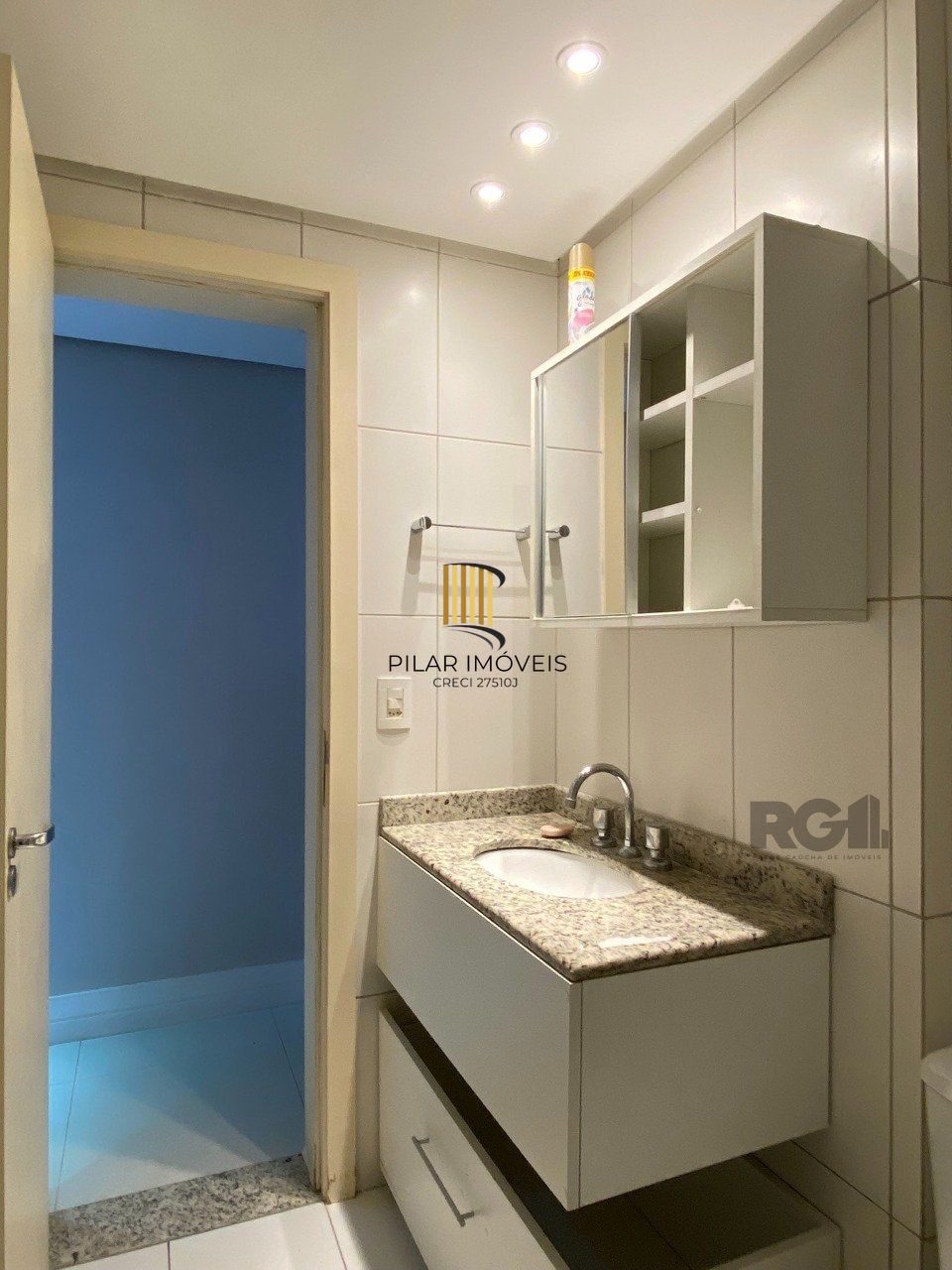 APARTAMENTO MOBILIADO DE 2 DORMITÓRIOS - CENTRO HISTÓRICO