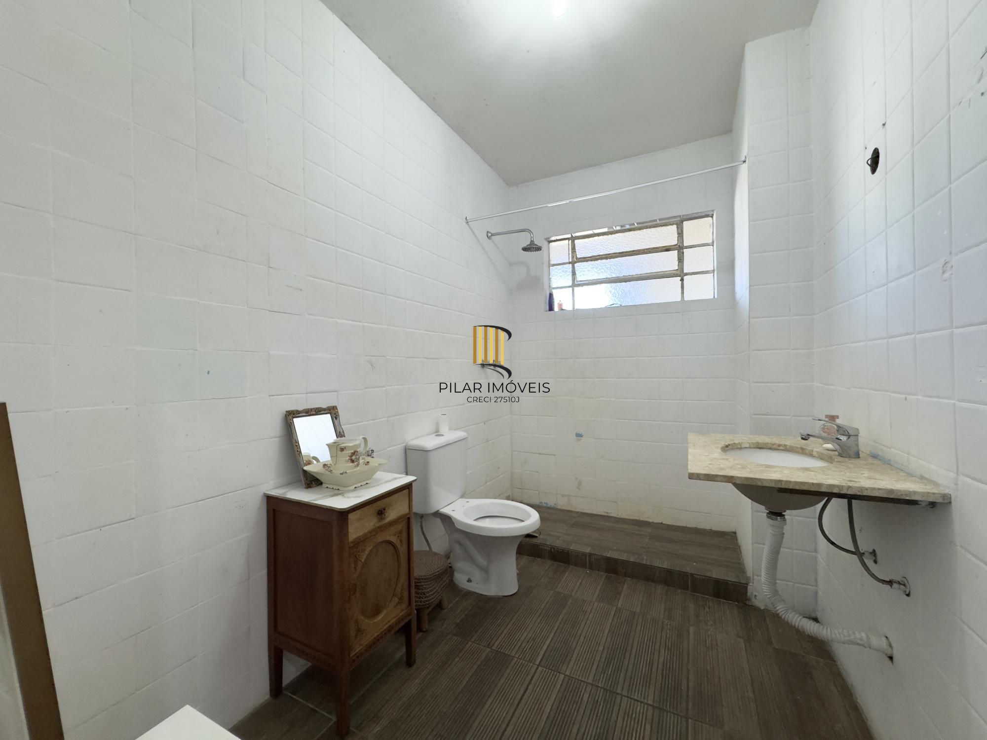 APARTAMENTO 3 DORMITÓRIOS COM LINDA VISTA DA CATEDRAL NO CENTRO HISTÓRICO
