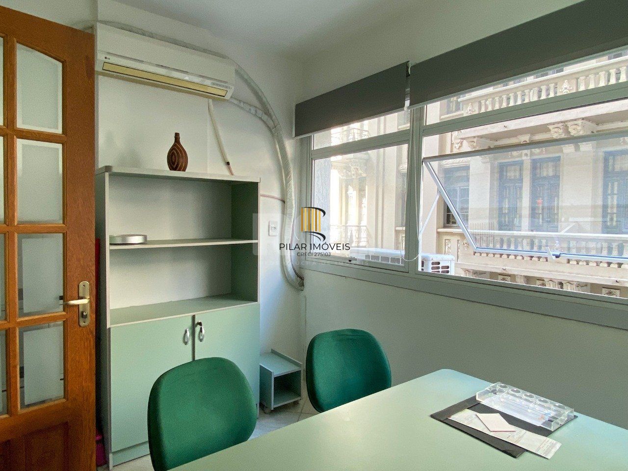 Sala comercial, de frente para a Rua Uruguai, no condomínio Aceguá