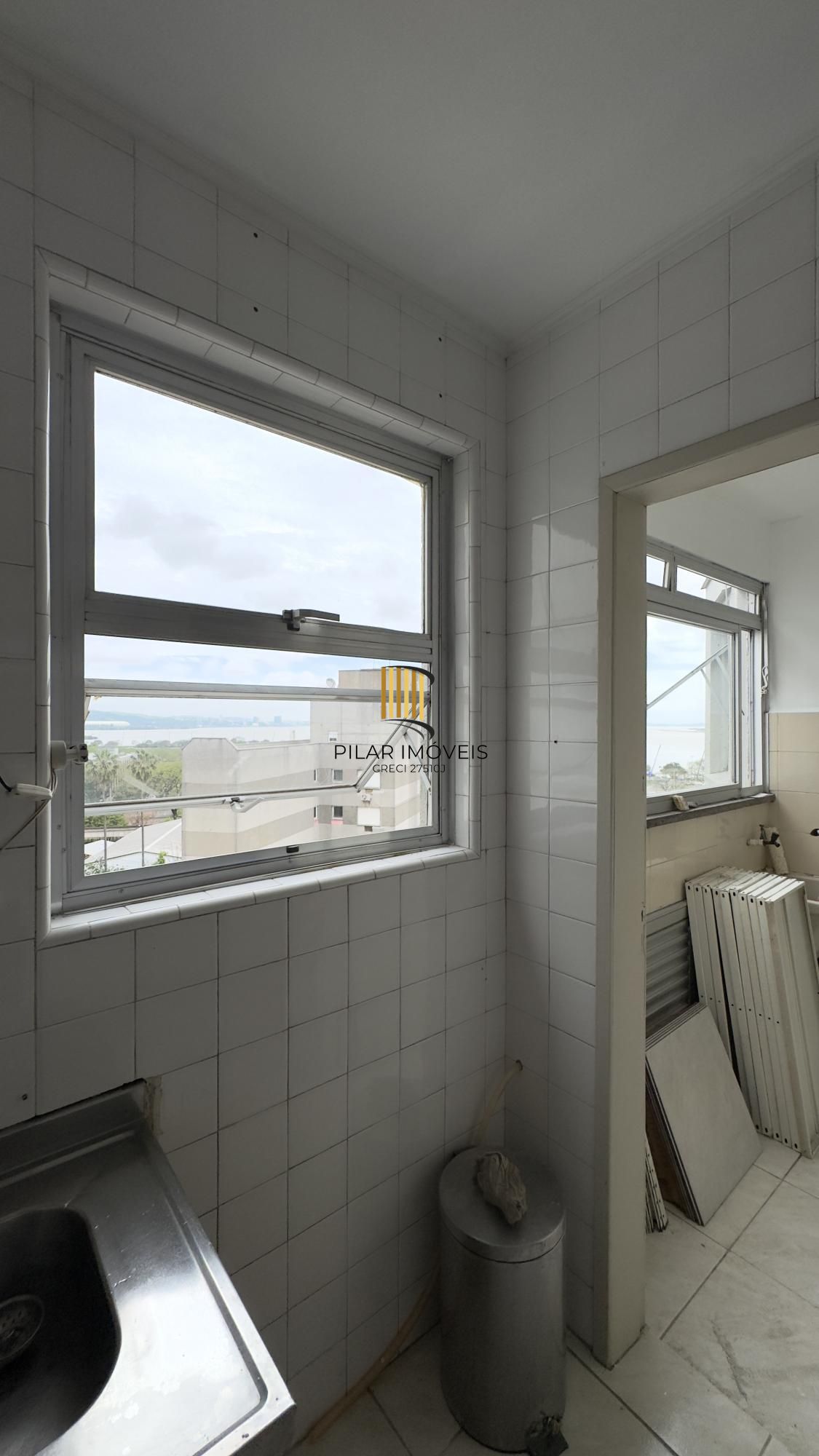 Apartamento 2 dormitório com dependência e vaga de garagem no Centro Histórico