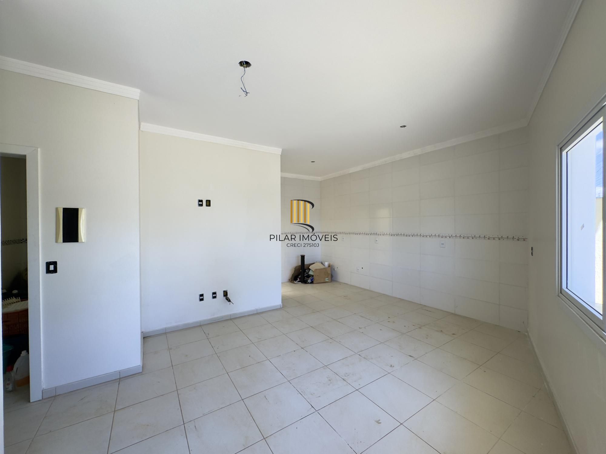 Casa em condomínio com 2 dormitórios, vaga de garagem e churrasqueira na Olaria - Pilar Imóveis