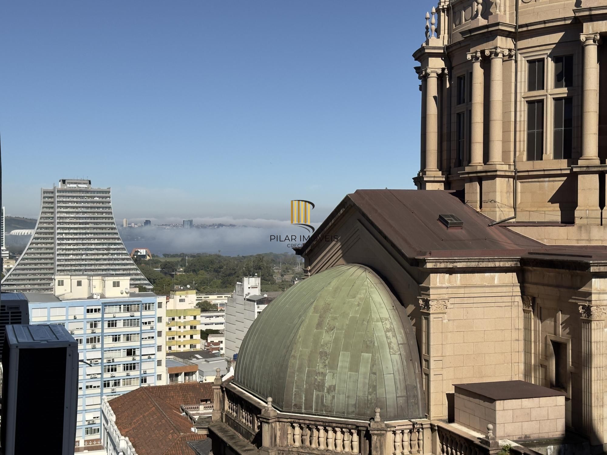 APARTAMENTO 3 DORMITÓRIOS COM LINDA VISTA DA CATEDRAL NO CENTRO HISTÓRICO