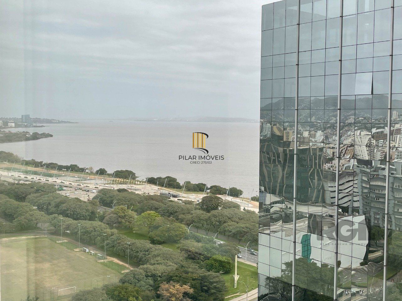 APARTAMENTO DE 38M² COM 1 DORMITÓRIO E 1 VAGA - BAIRRO PRAIA DE BELAS