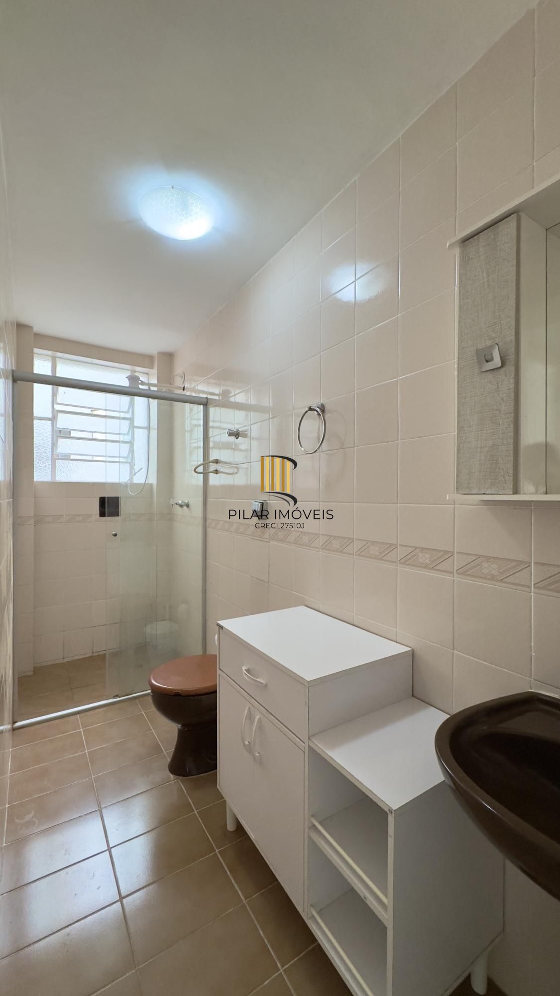 Apartamento de 3 dormitórios, super amplo e bem iluminado no Centro Histórico