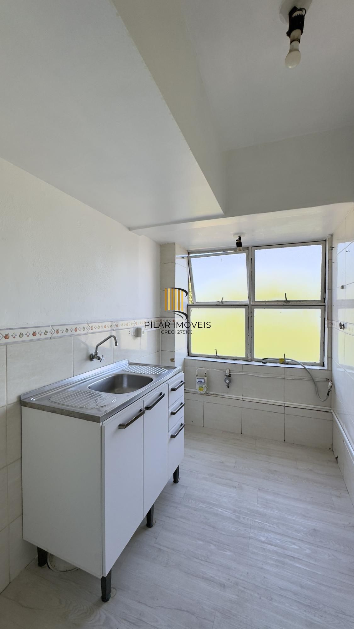 APARTAMENTO 1 DORMITÓRIO, DE FRENTE, PRÓXIMO AO PÓLO JURÍDICO DE PORTO ALEGRE