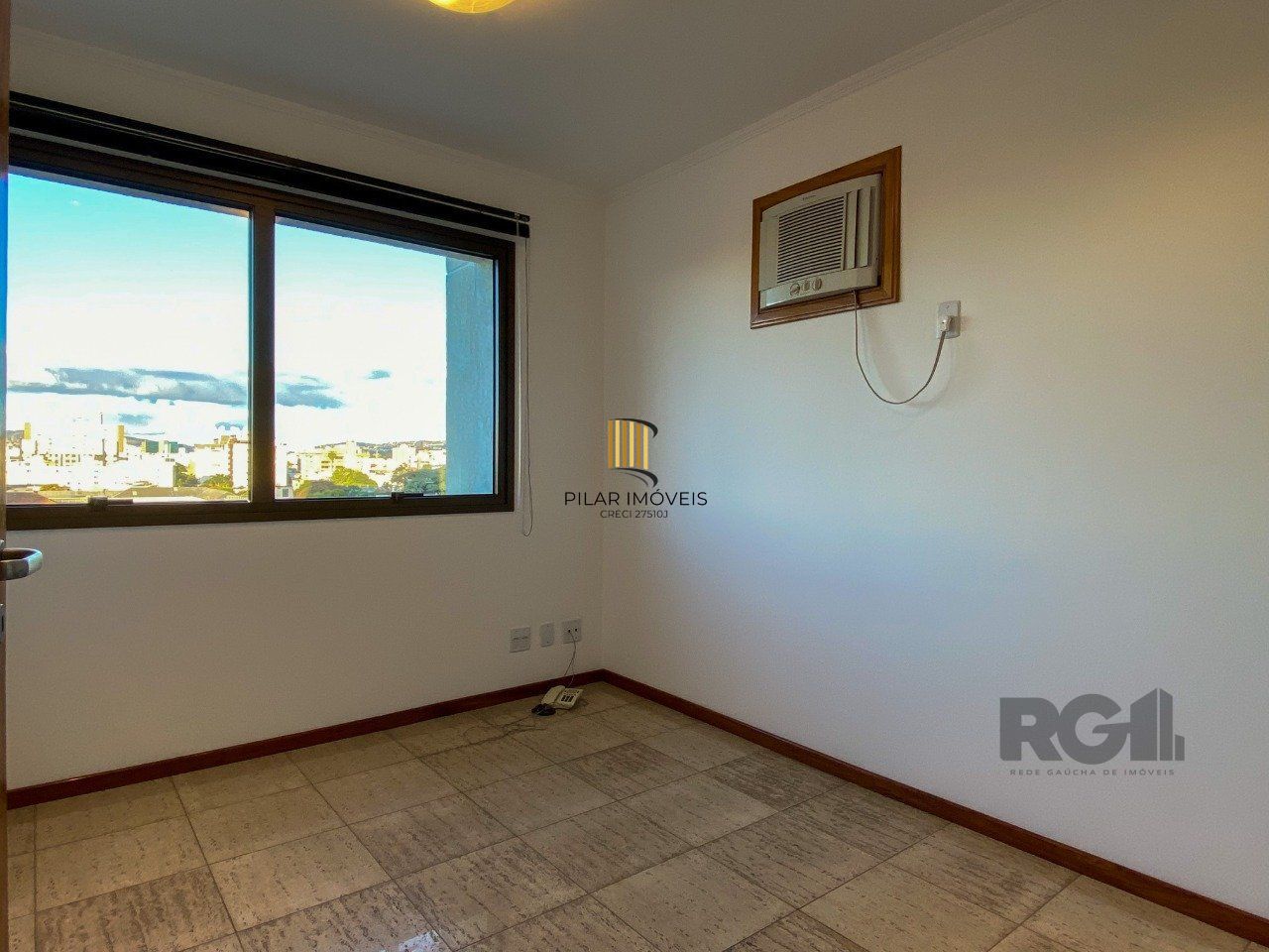 CONJUNTO COMERCIAL DE FRENTE NO PREMIUM OFFICE, JUNTO AO TREND ORLA