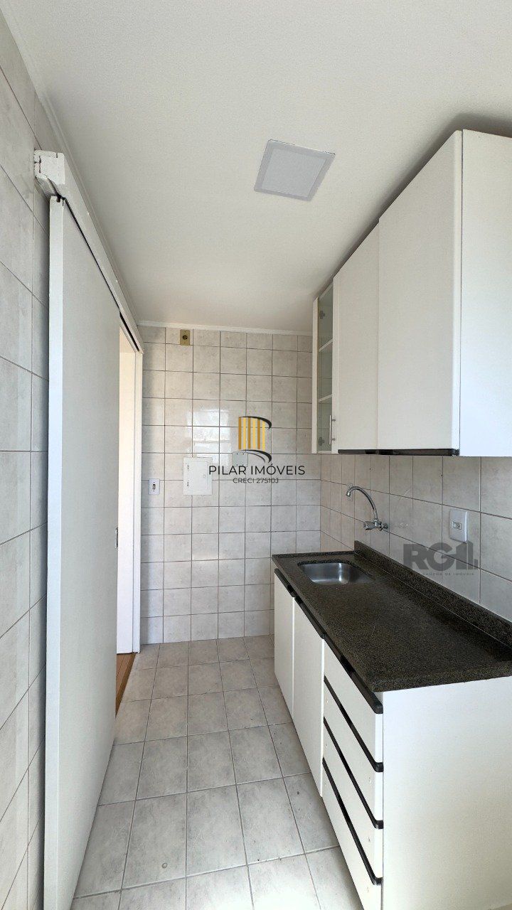 APARTAMENTO 1 DORMITÓRIO EM ANDAR ALTO COM VISTA PARA GUAÍBA NO CENTRO HISTÓRICO