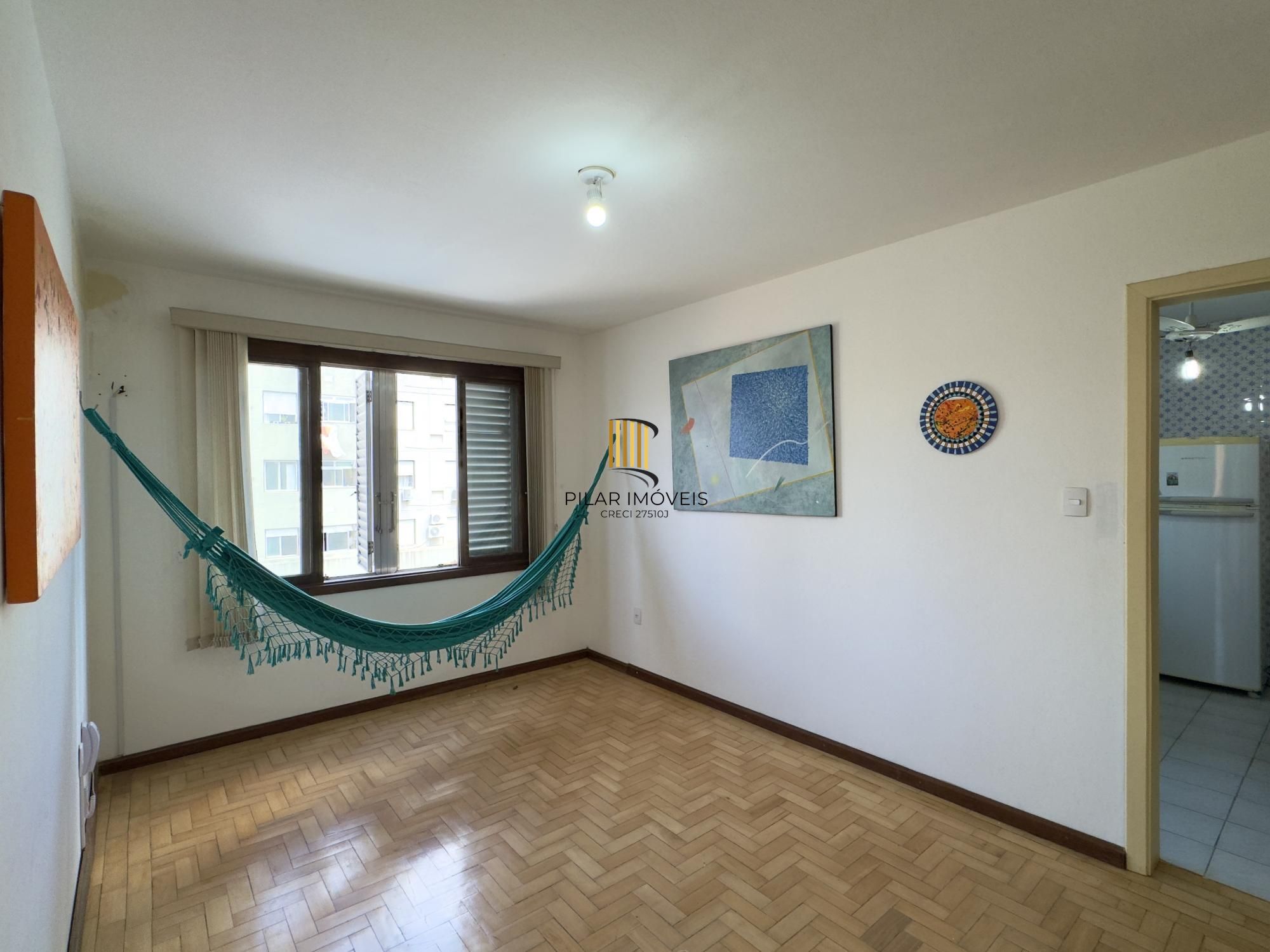 Apartamento amplo de 2 dormitório ao lado do Mãe de Deus e próximo da Orla