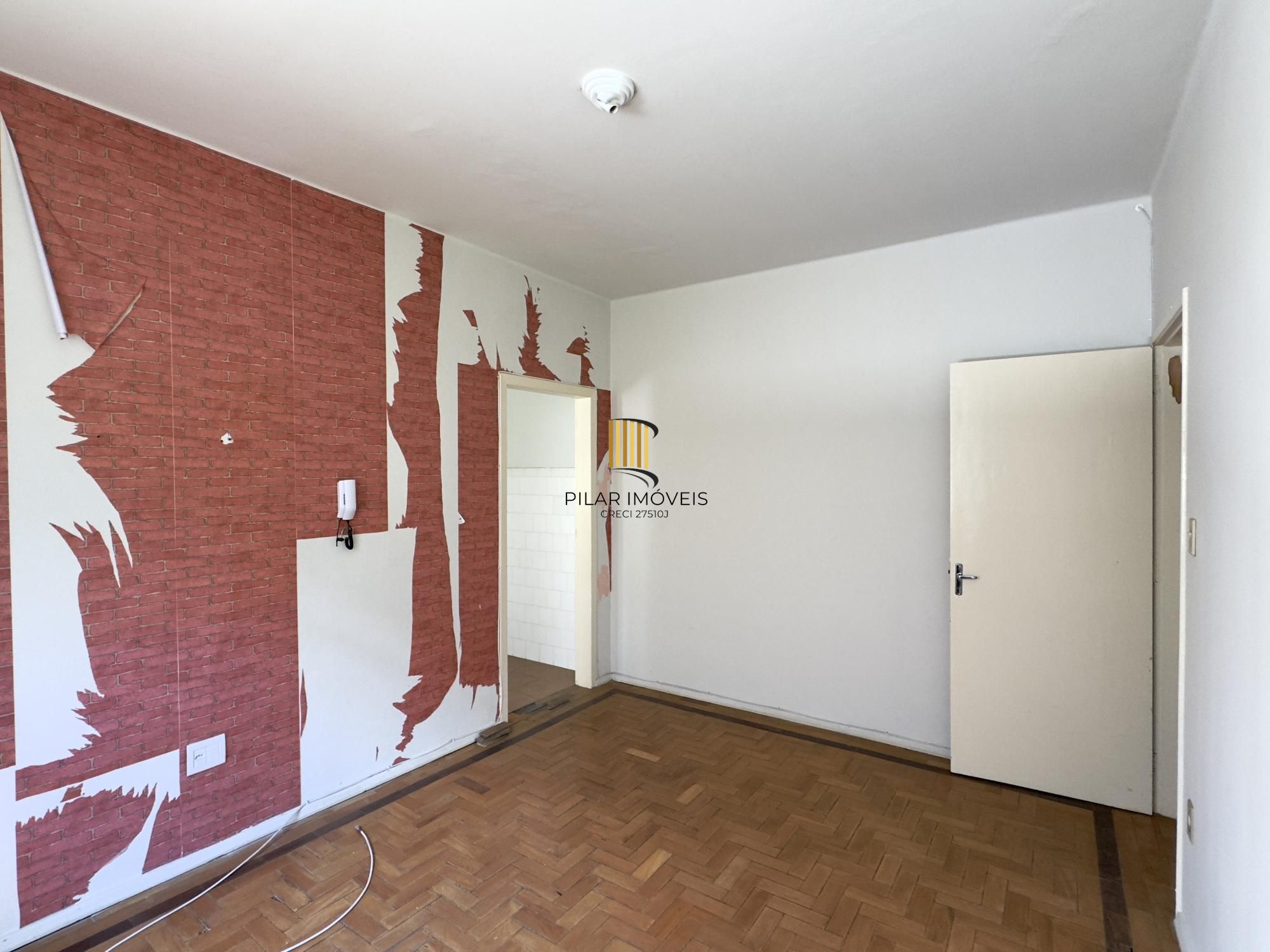 Apartamento 1 dormitório amplo, com excelente localização no Menino Deus