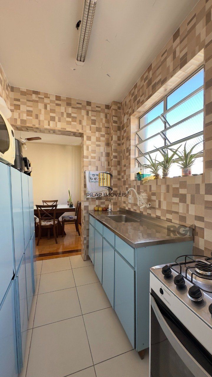 APARTAMENTO 3 DORMITÓRIOS, DE FRENTE E REFORMADO, NO CENTRO HISTÓRICO