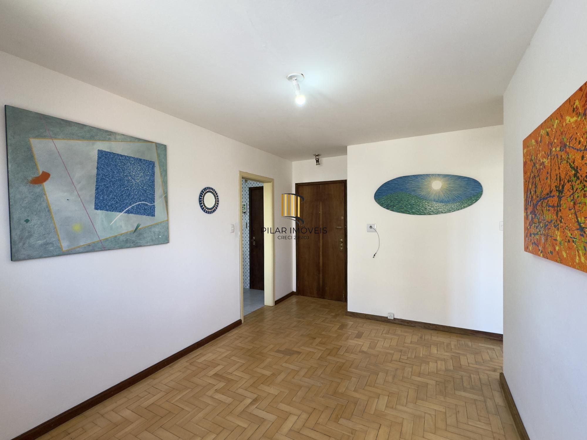 Apartamento amplo de 2 dormitório ao lado do Mãe de Deus e próximo da Orla