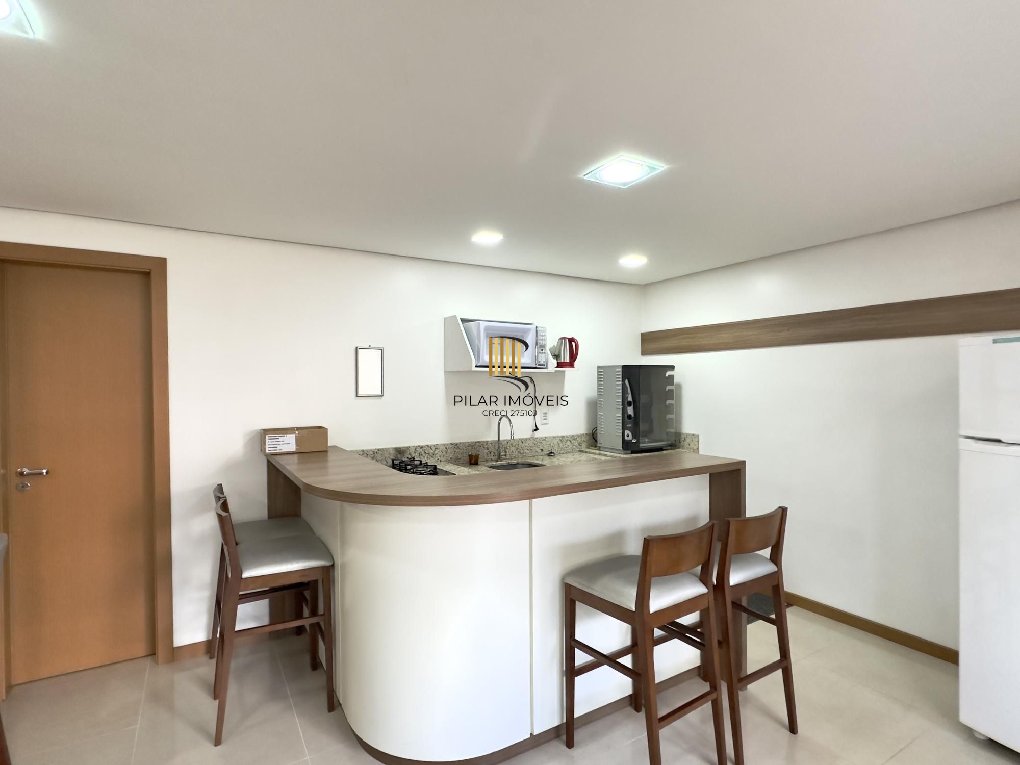 APARTAMENTO DE 2 DORMITÓRIOS, SENDO 1 SUÍTE E 2 VAGAS DE GARAGEM
