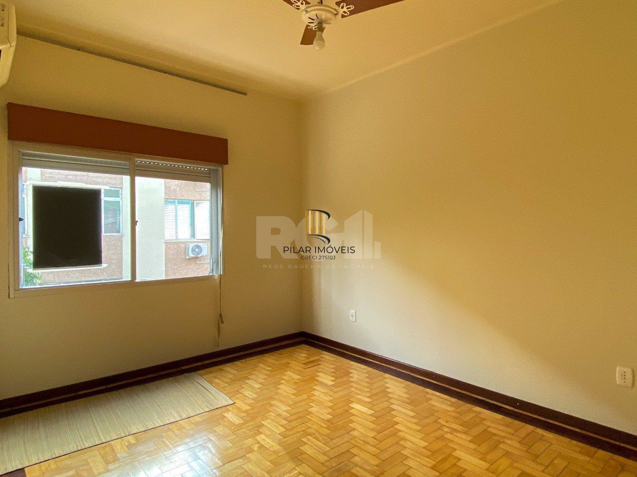 Apartamento 1 dormitório, de frente, com ótima posição solar, no Centro Histórico