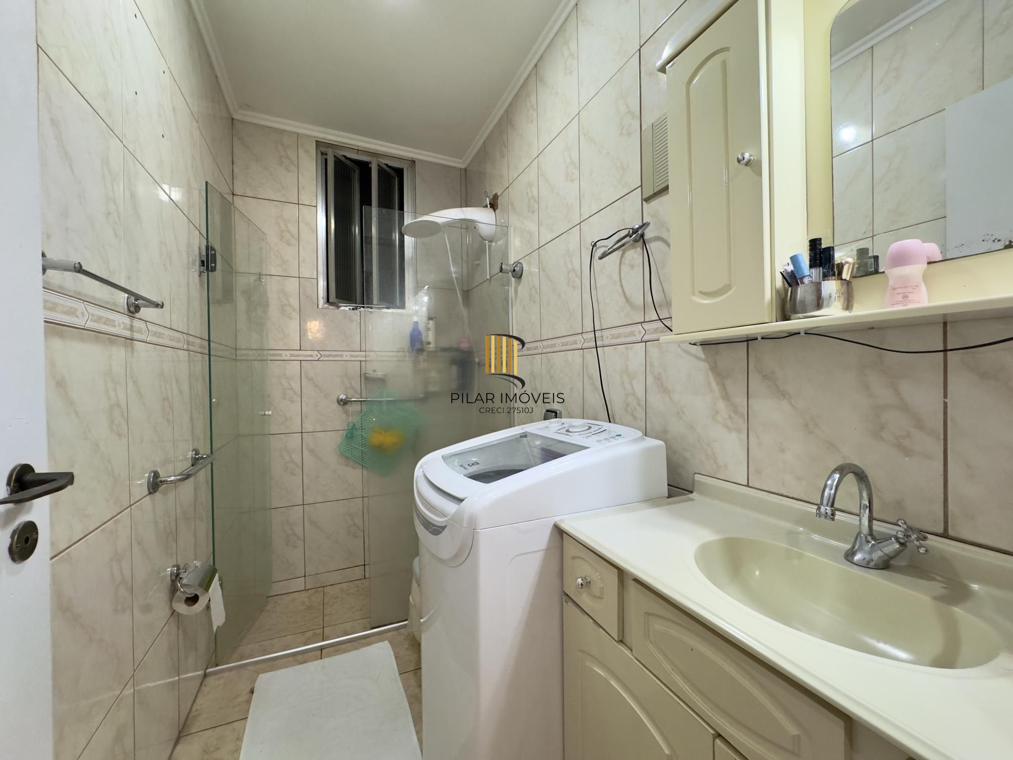 Apartamento 1 dormitório amplo, em andar alto com vista, no Centro Histórico