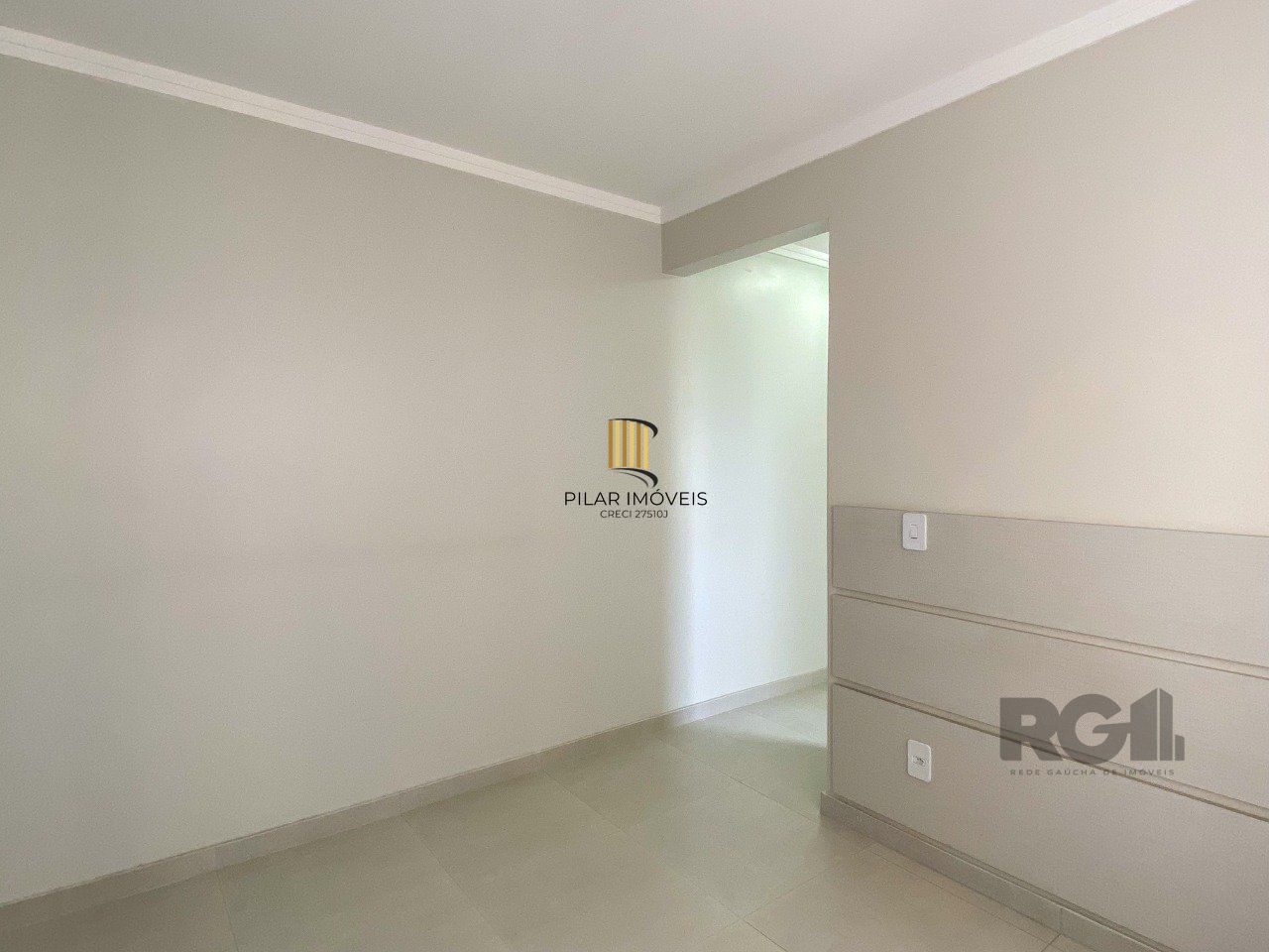 APARTAMENTO SEMIMOBILIADO COM PORTARIA NO CENTRO HISTÓRICO