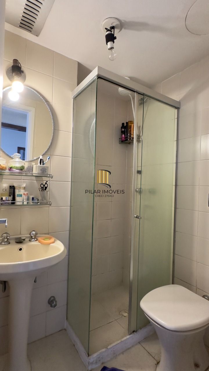 APARTAMENTO 2 DORMITÓRIOS COM LAVABO E VISTA DEFINIDA NO CENTRO HISTÓRICO