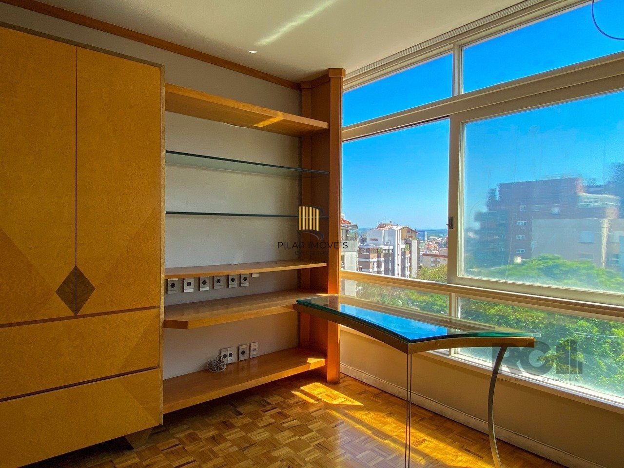 Apartamento com muito conforto e ótima iluminação no Moinhos de Vento