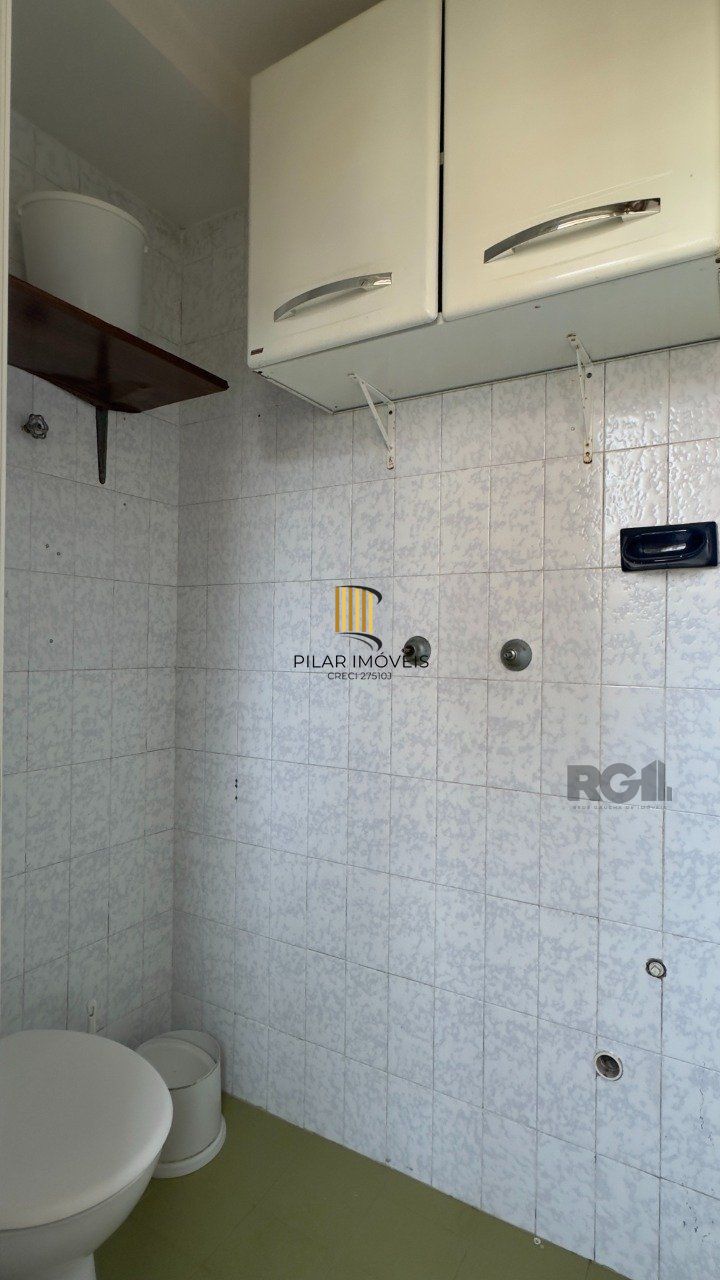APARTAMENTO 2 DORMITÓRIOS, ENSOLARADO E LOCALIZADO NA PARTE ALTA DO CENTRO HISTÓRICO