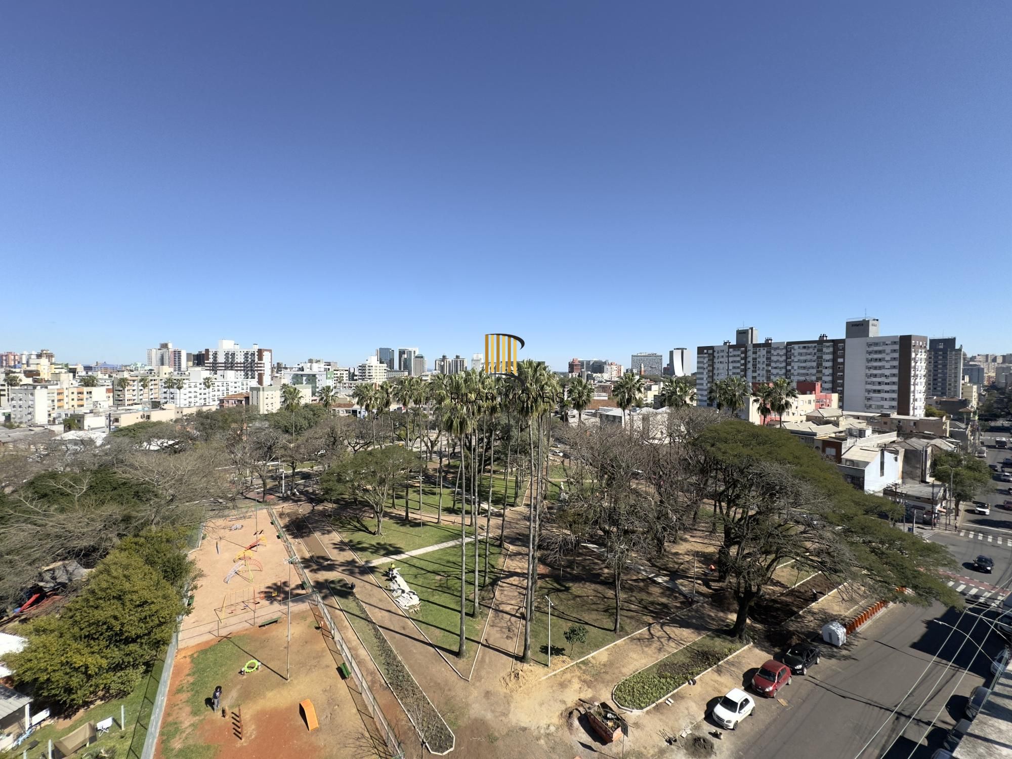 Apartamento 2 dormitórios, com lavabo e vaga de garagem na Cidade Baixa