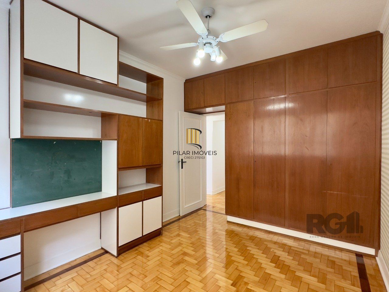 SUPER APARTAMENTO REFORMADO DE 3 DORMITÓRIOS EM ÓTIMA LOCALIZAÇÃO NA DUQUE