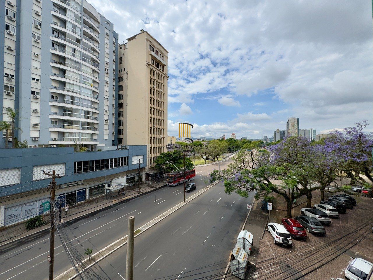APARTAMENTO 1 DORMITÓRIO DE FRENTE NO CENTRO HISTÓRICO