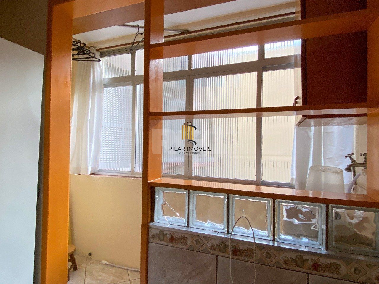 Apartamento 1 dormitório, em prédio com portaria, próximo à Usina do Gasômetro