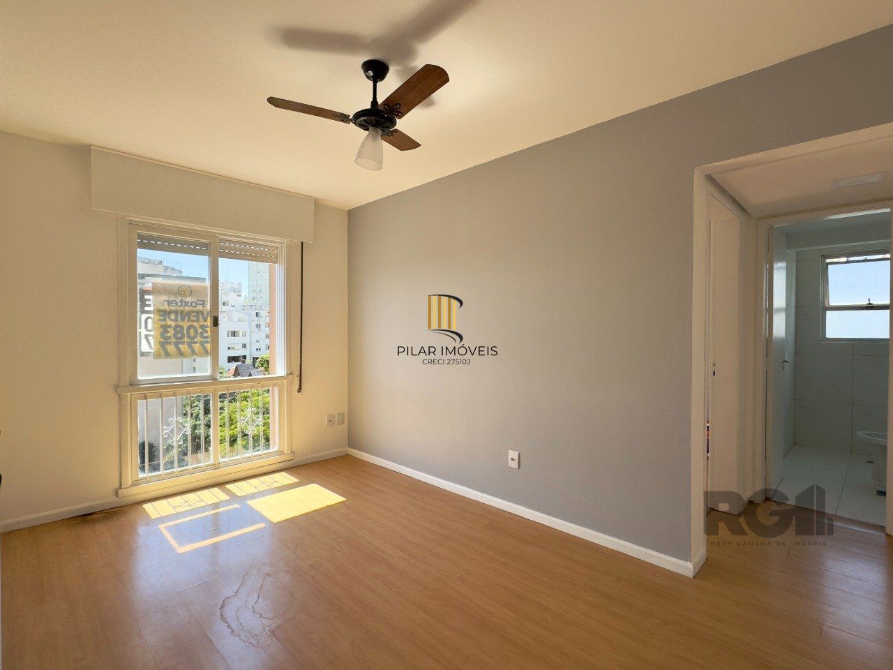 APARTAMENTO 1 DORMITÓRIO EM ANDAR ALTO COM VISTA PARA GUAÍBA NO CENTRO HISTÓRICO
