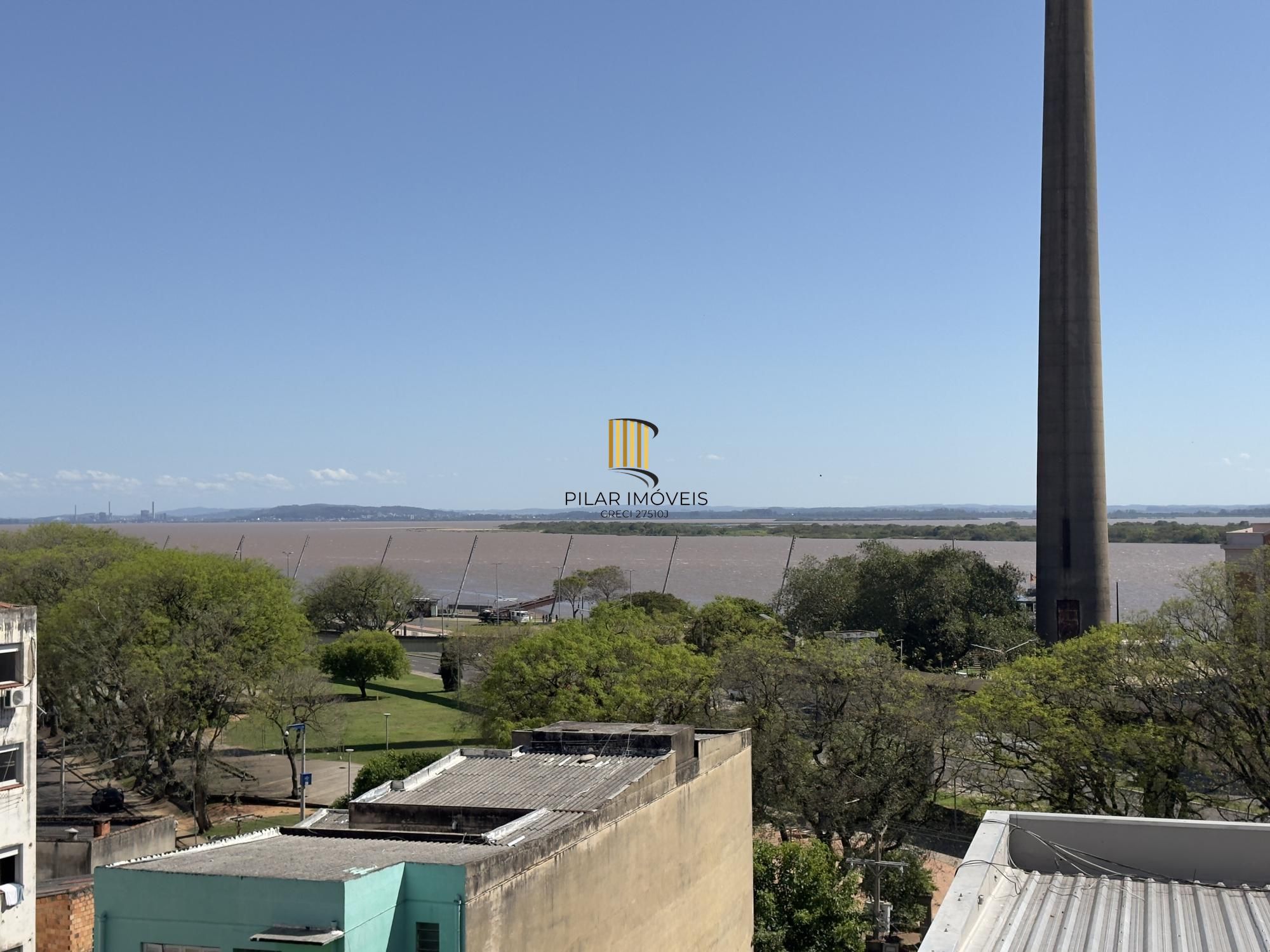 Apartamento 1 dormitório com vista e muito potencial no Centro Histórico