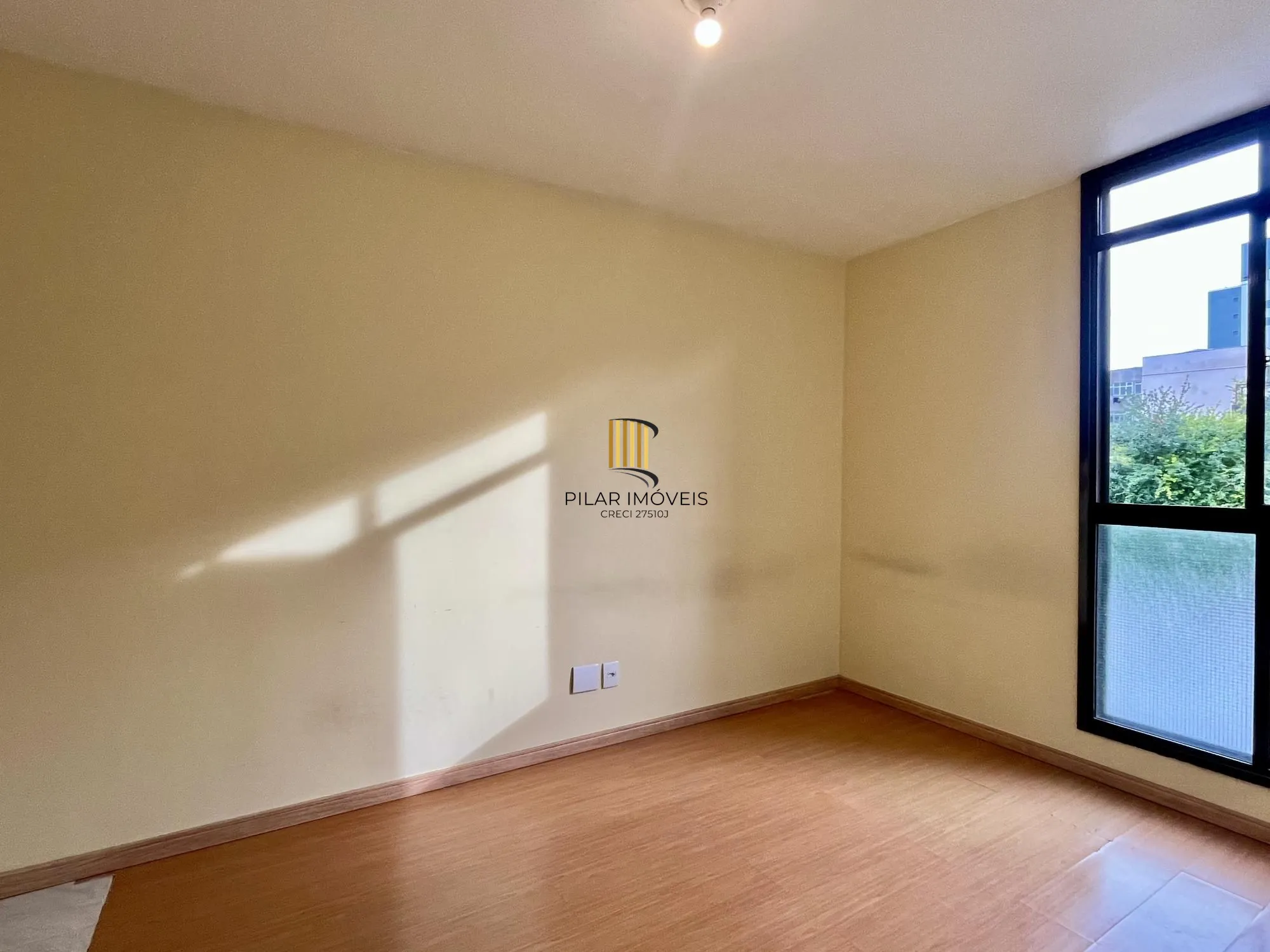 APARTAMENTO 1 DORMITÓRIO COM VAGA DE GARAGEM