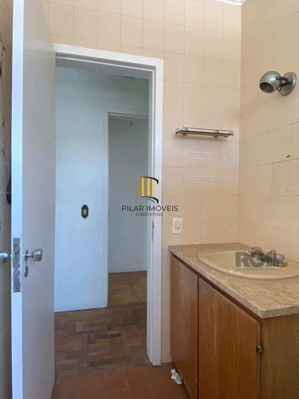 CASA COM 5 DORMITÓRIOS, ESPAÇO PARA FESTAS E PEÇAS AMPLAS PRÓXIMO AO IGUATEMI