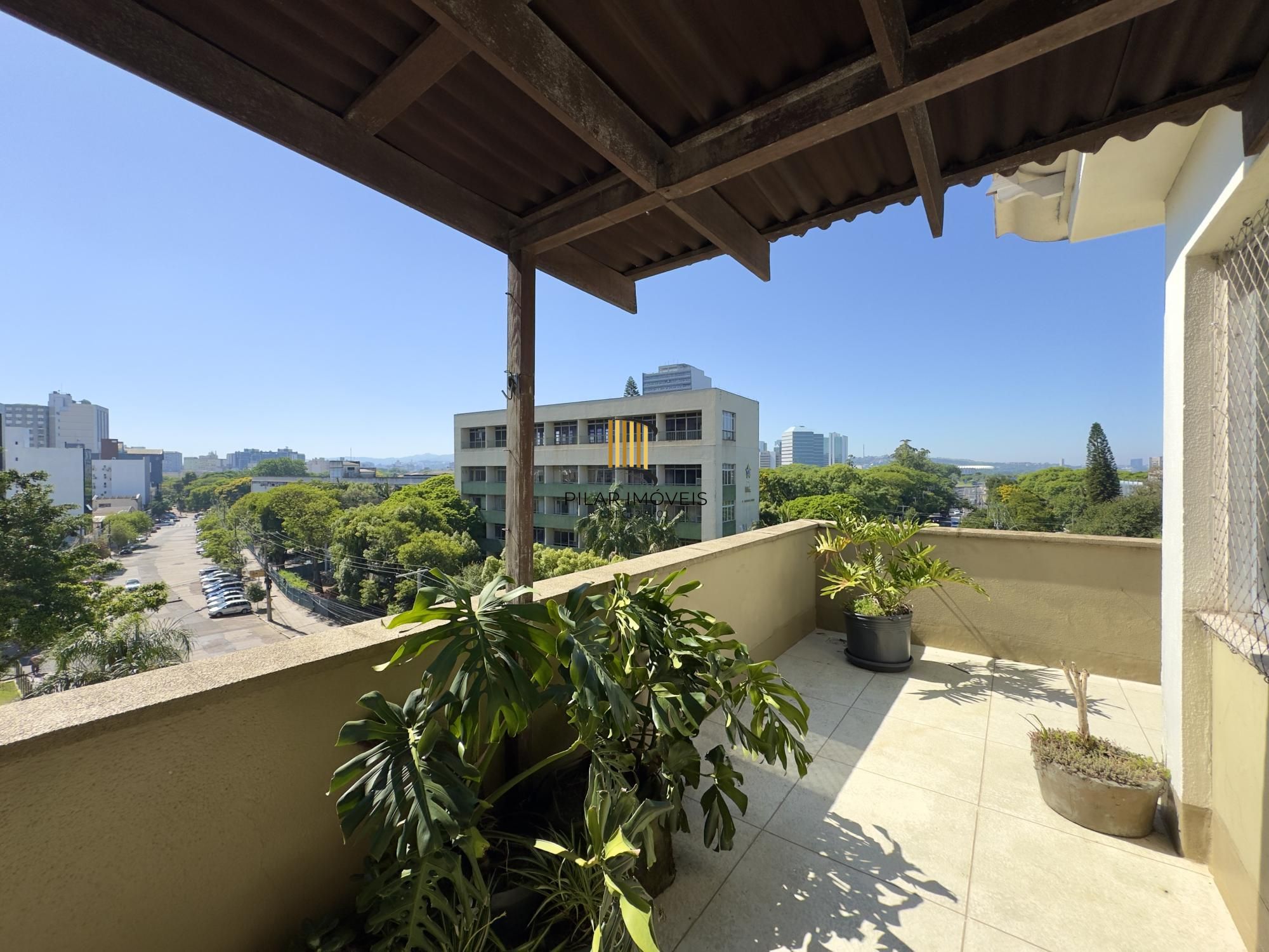 Cobertura 2 dormitórios no bairro Centro Histórico