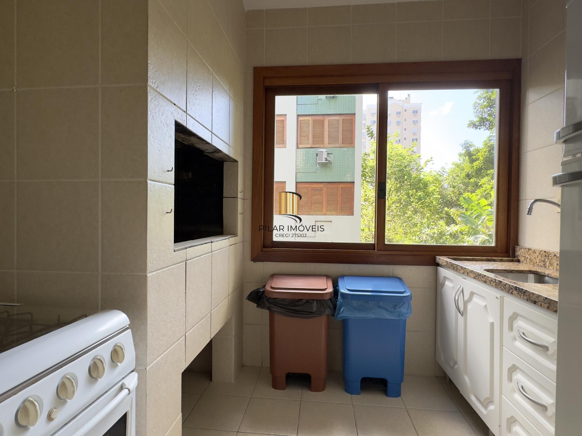APARTAMENTO 1 DORMITÓRIO COM VAGA DE GARAGEM NO BAIRRO SANTANA