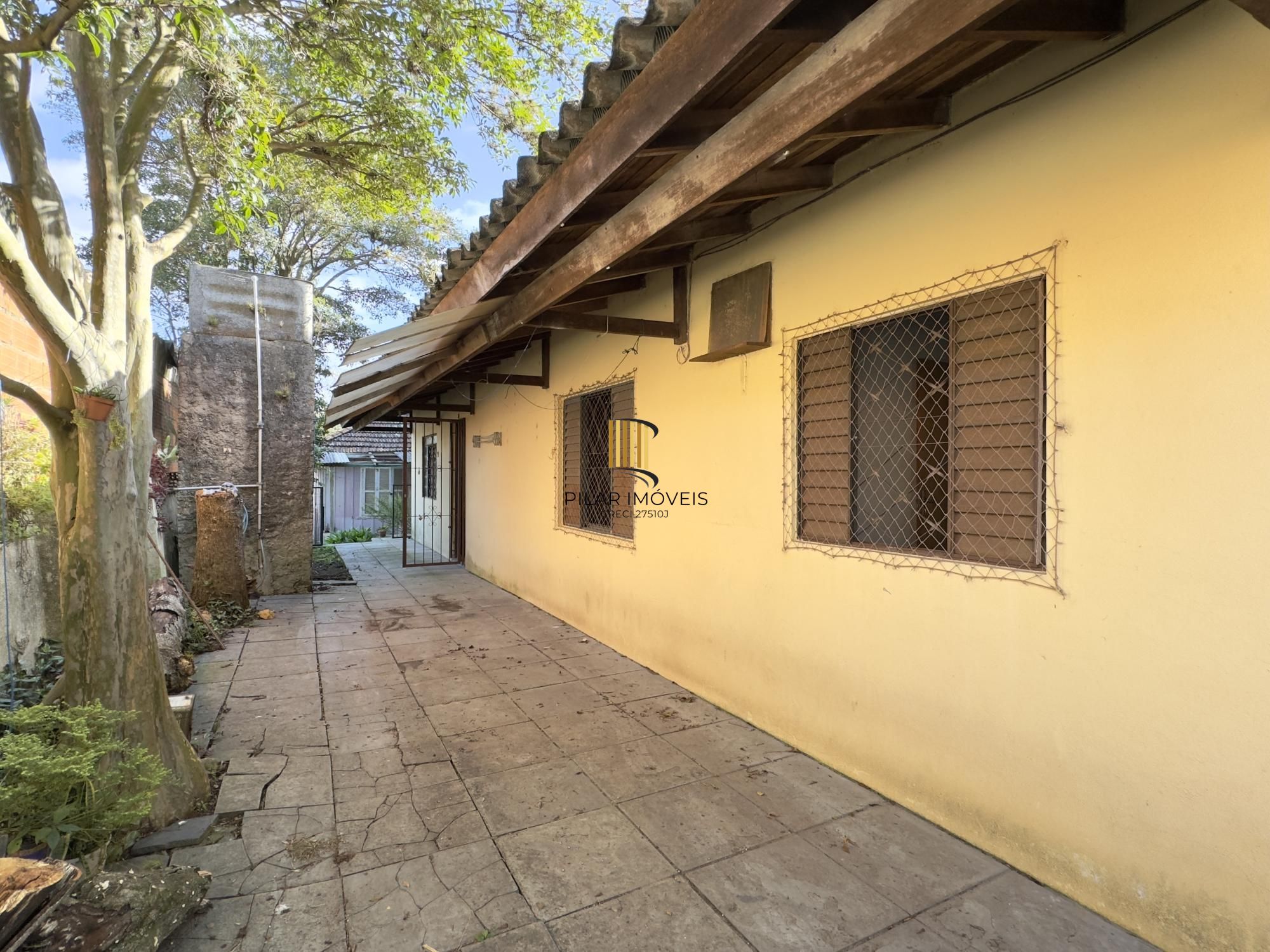 Casa 2 dormitórios no bairro Camaquã