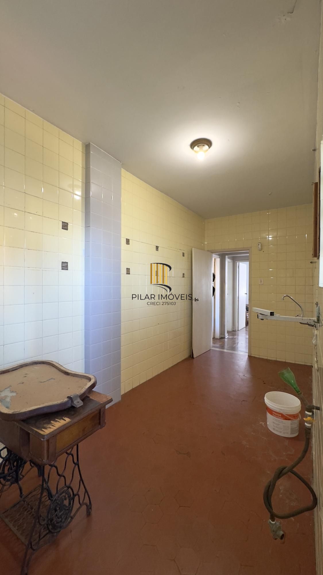 APARTAMENTO 3 DORMITÓRIOS COM LINDA VISTA DA CATEDRAL NO CENTRO HISTÓRICO