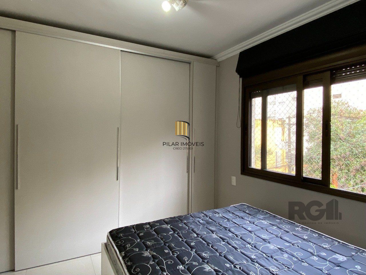 APARTAMENTO MOBILIADO DE 2 DORMITÓRIOS - CENTRO HISTÓRICO
