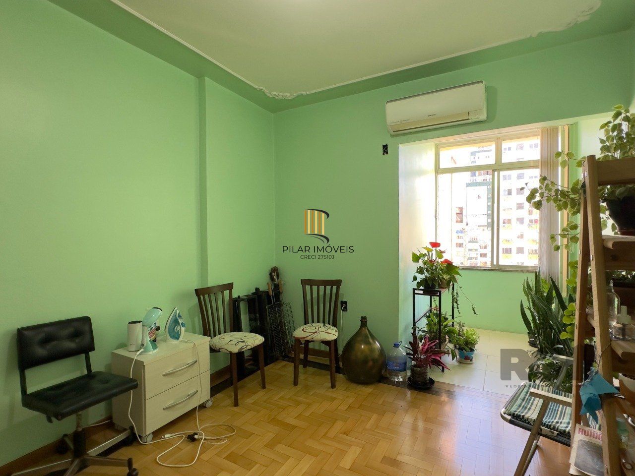 APARTAMENTO 3 DORMITÓRIOS, DE FRENTE E REFORMADO, NO CENTRO HISTÓRICO