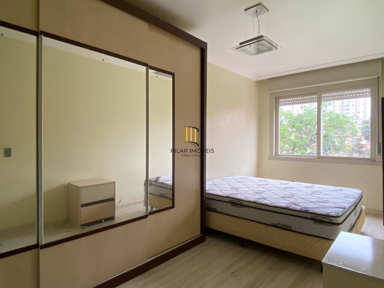 Apartamento ensolarado de 1 dormitório com vaga de garagem, próximo ao Iguatemi e Unisinos