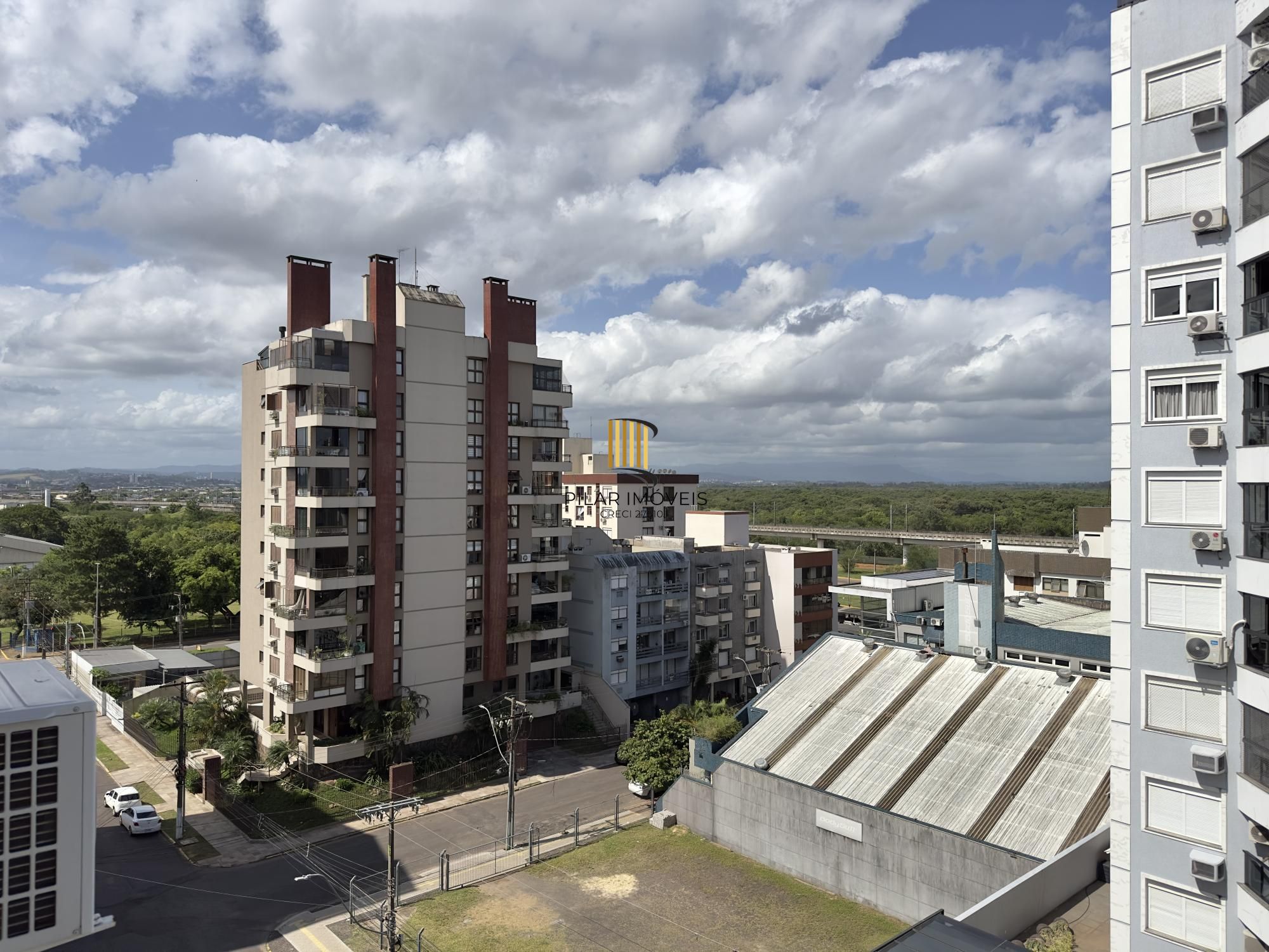 APARTAMENTO DE 2 DORMITÓRIOS, SENDO 1 SUÍTE E 2 VAGAS DE GARAGEM