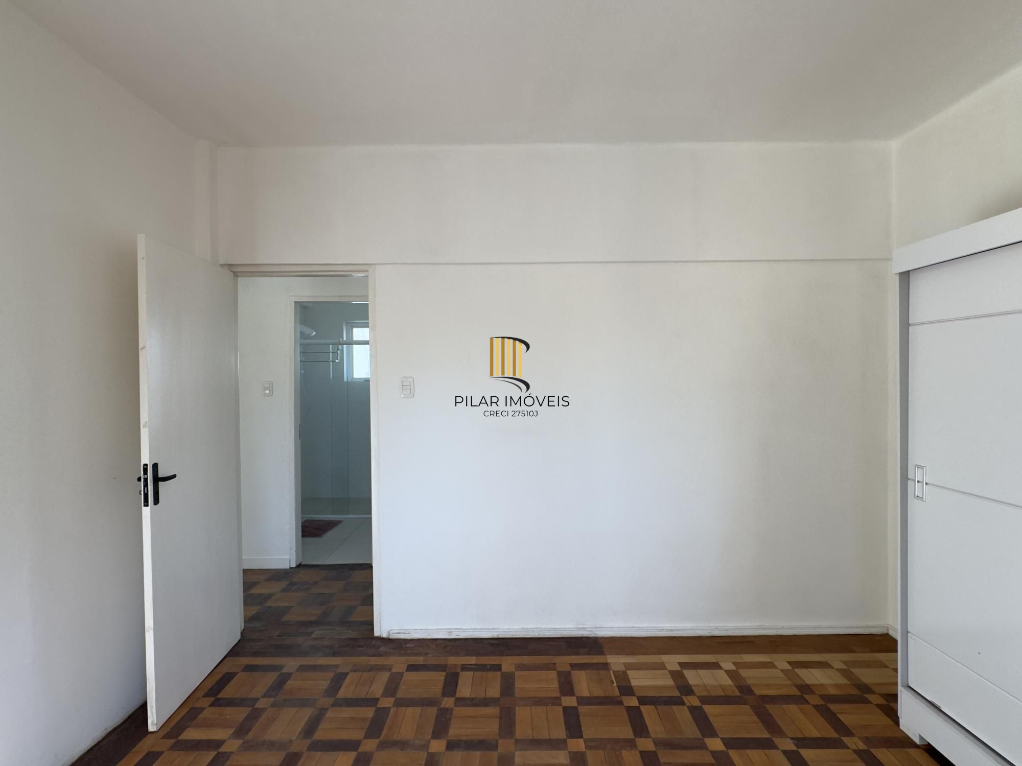 APARTAMENTO 2 DORMITÓRIOS REFORMADO COM LINDA VISTA NO CENTRO HISTÓRICO
