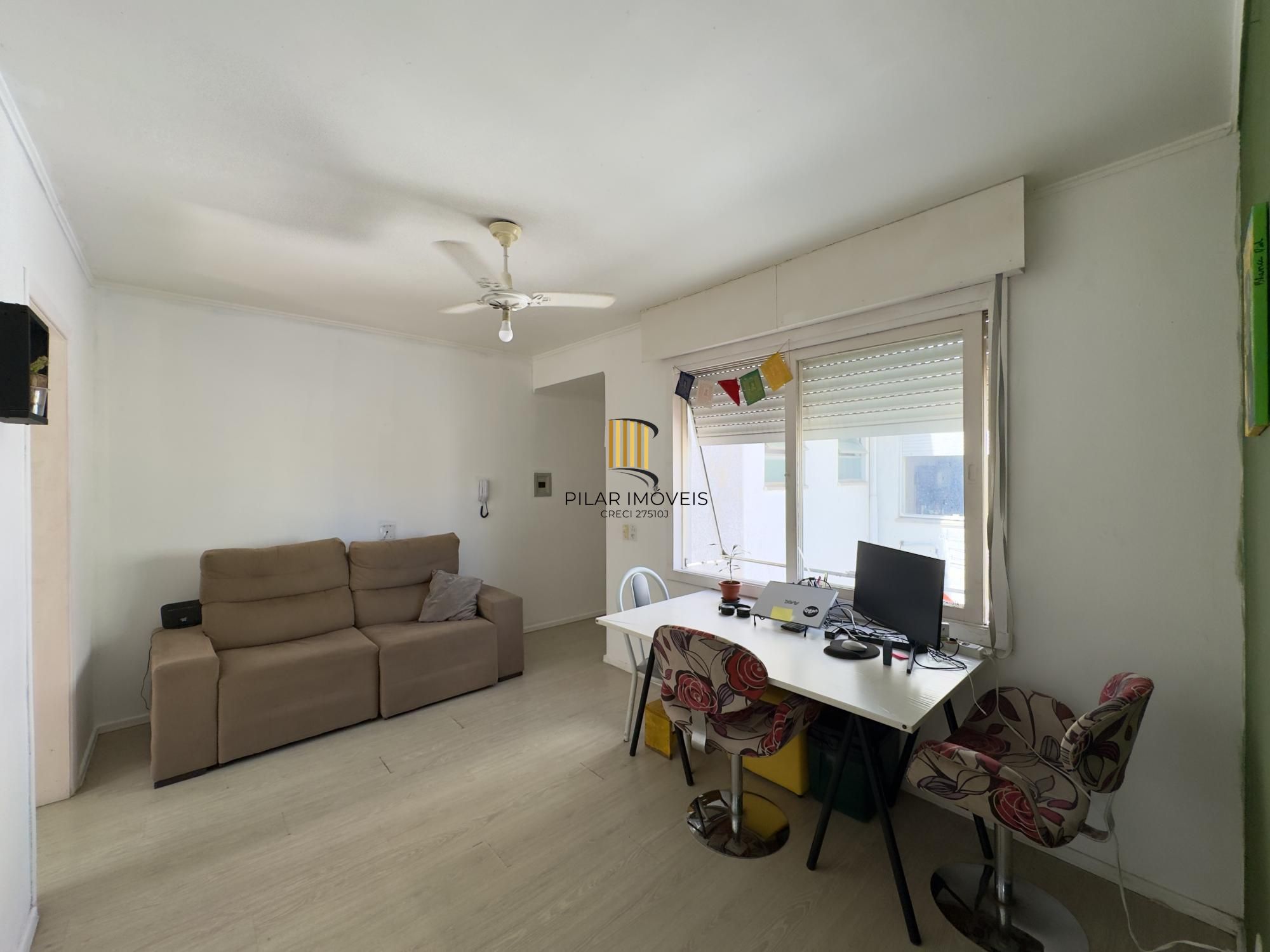 Apartamento de 1 dormitório, em andar alto, vista definida no Centro Histórico