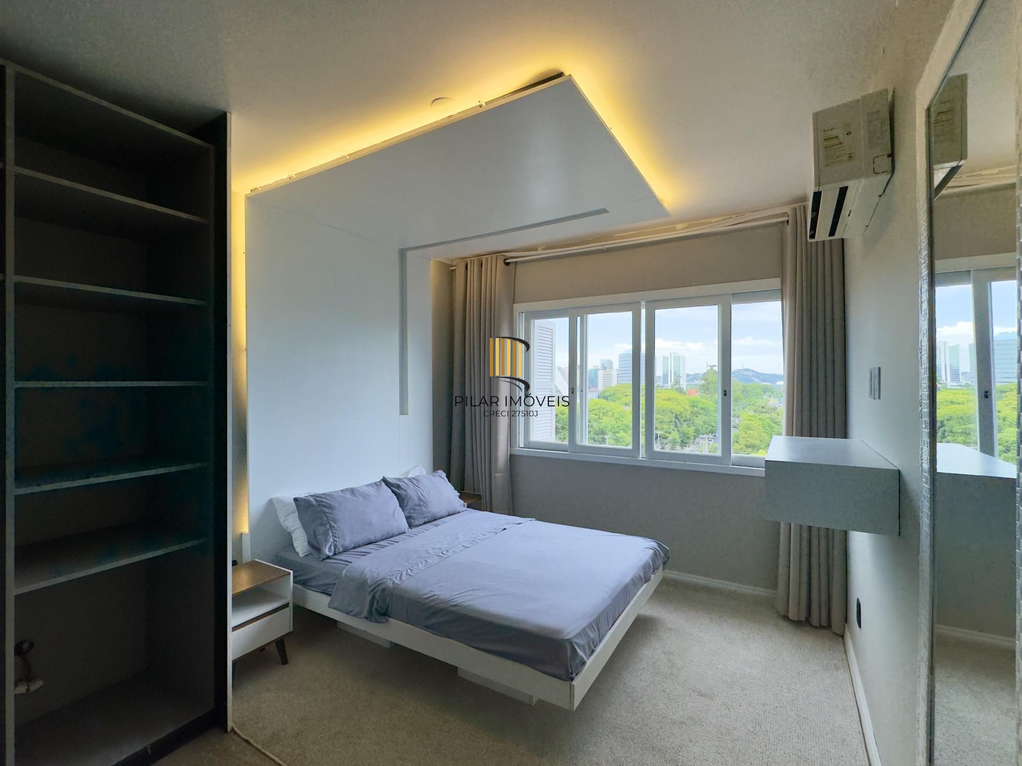 Apartamento reformado com vista definida, ótima localização no Centro Histórico